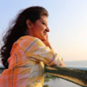 Meet your Posher, Aparna